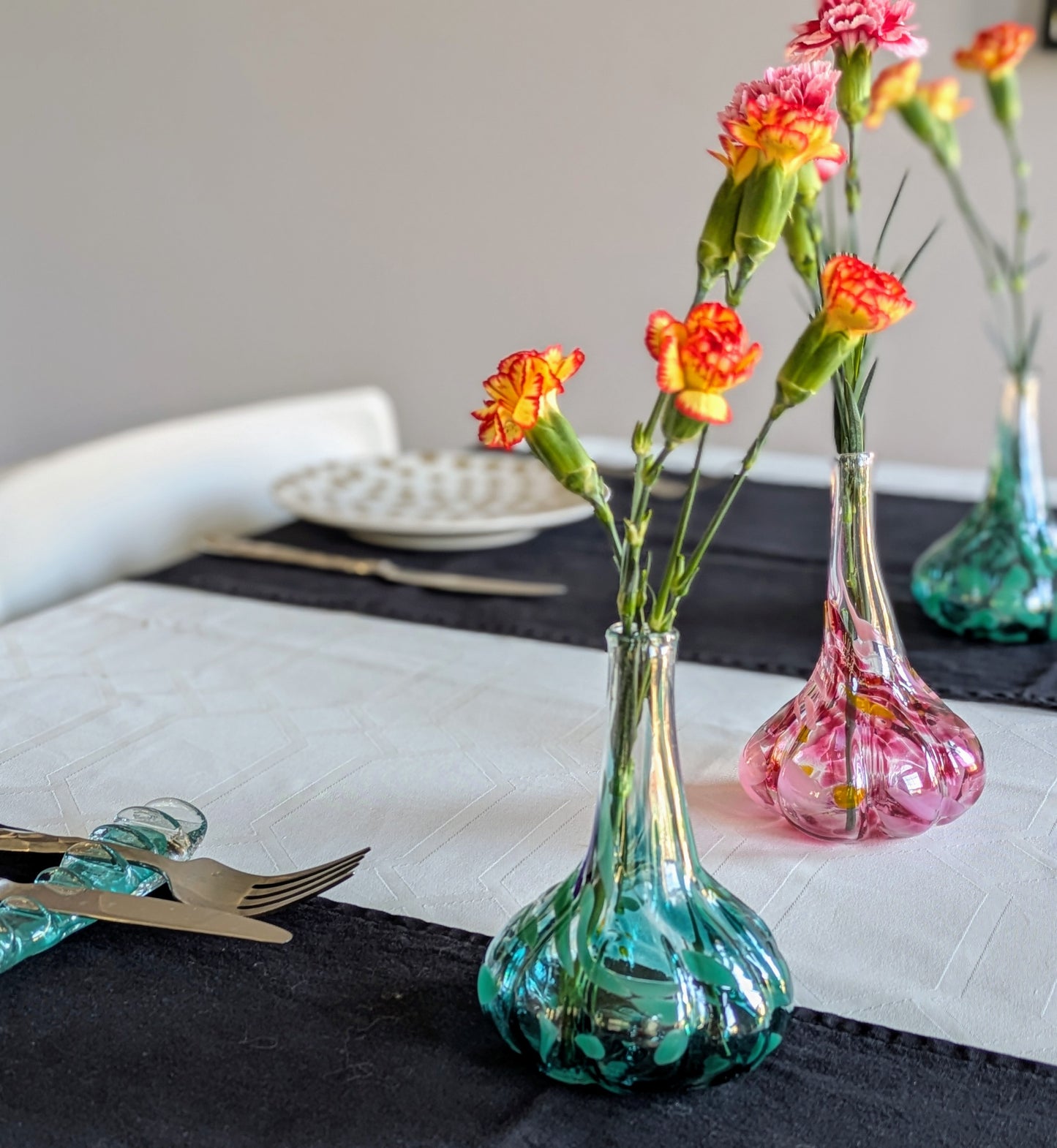 Turquoise Hand-Blown Glass Mini Garlic Vase – Unique Artisan Decor