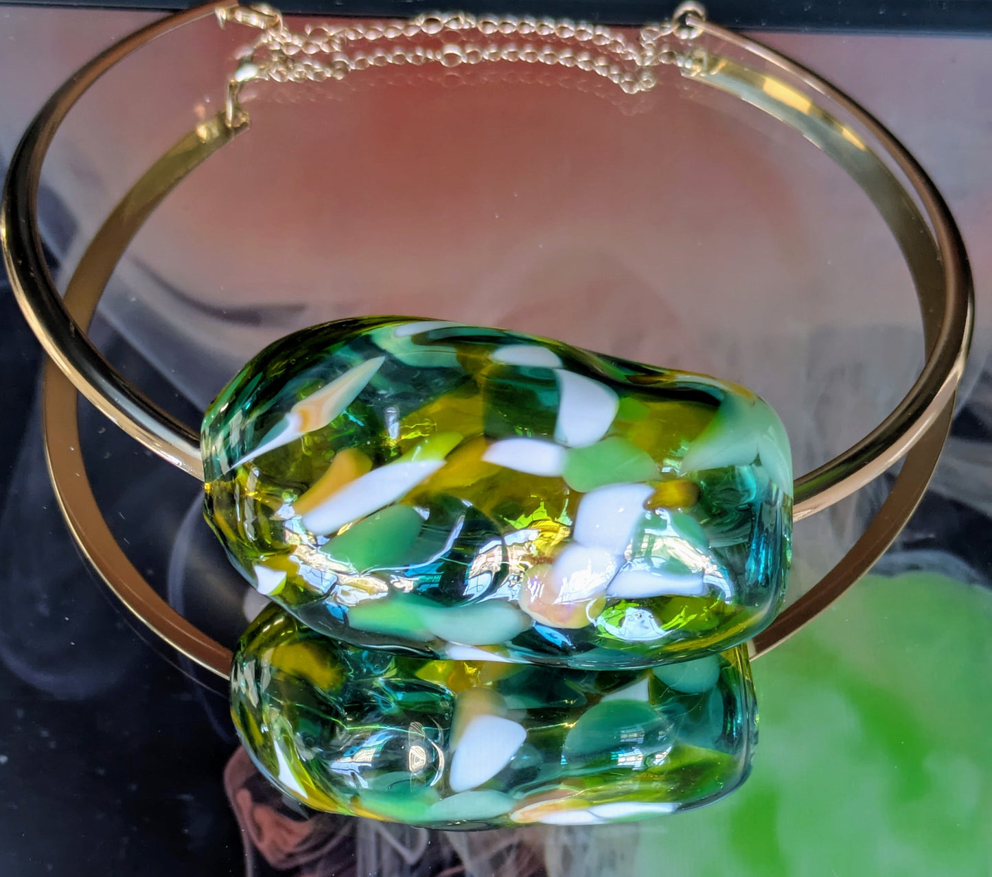 Green Hand-Blown Glass Balloon Necklace with Gold Collar – Artisan Elegance