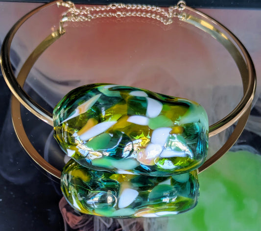 Green Hand-Blown Glass Balloon Necklace with Gold Collar – Artisan Elegance